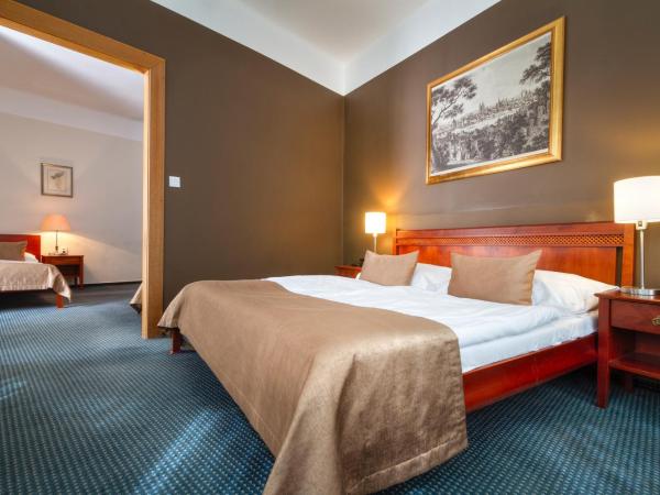 Hotel Harmony : photo 6 de la chambre chambre quadruple