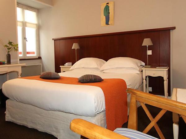 Hotel Les Almadies - Coeur de Ville : photo 1 de la chambre chambre double avec douche