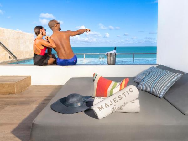 Majestic Elegance Costa Mujeres - All Inclusive : photo 10 de la chambre suite club elegance avec petite piscine et connexion wi-fi gratuite - côté océan (réservée aux adultes de 18 ans et plus)