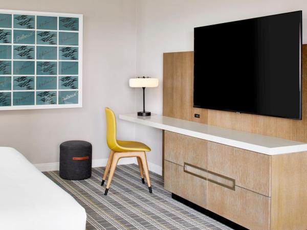 Hyatt Regency Atlanta : photo 8 de la chambre chambre lit king-size avec balcon - vue sur ville