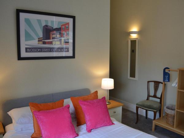 St George's Guest House : photo 6 de la chambre chambre double