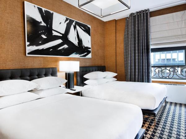 Ameritania at Times Square : photo 1 de la chambre chambre deluxe avec 2 lits doubles