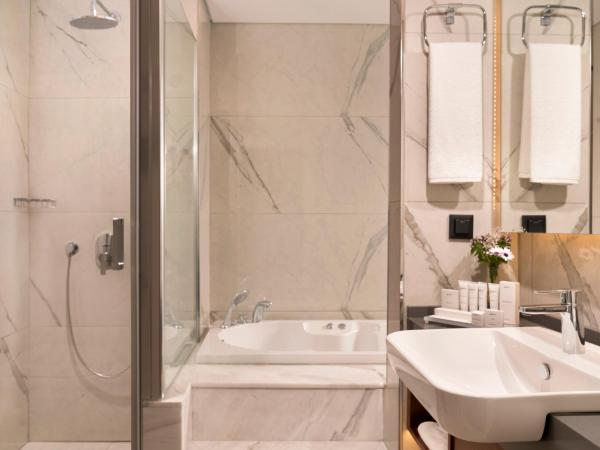 Royan Hotel Hagia Sophia, a member of Radisson Individuals : photo 5 de la chambre suite avec jacuzzi - vue sur mer