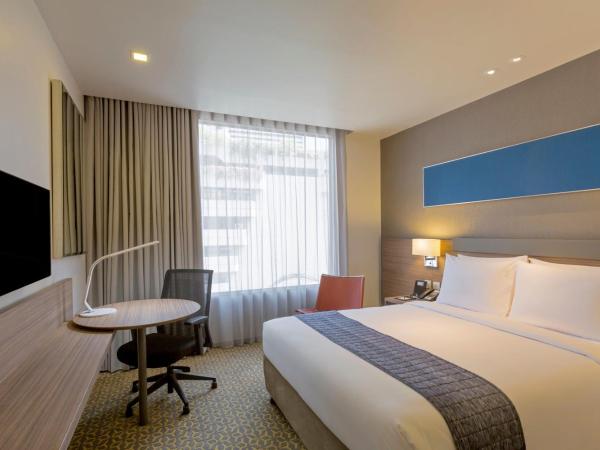 Holiday Inn Express Bangkok Sathorn, an IHG Hotel : photo 9 de la chambre chambre lit queen-size deluxe