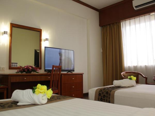 Hotel Sandakan : photo 6 de la chambre chambre deluxe double ou lits jumeaux