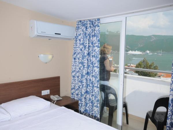Sonnen Hotel-All Inclusive : photo 3 de la chambre chambre familiale - vue sur mer