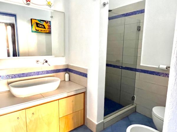 B&B Villa Regine : photo 9 de la chambre chambre double avec salle de bains privative