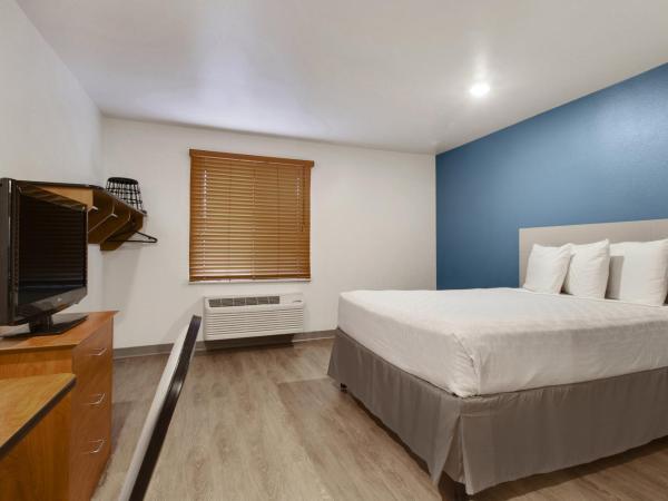 WoodSpring Suites Houston Westchase : photo 9 de la chambre queen suite - accessible/non smoking