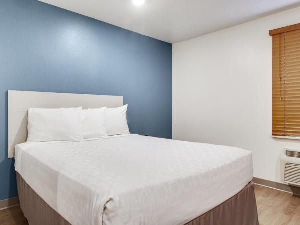 WoodSpring Suites Houston Willowbrook : photo 6 de la chambre suite lit queen-size - non-fumeurs