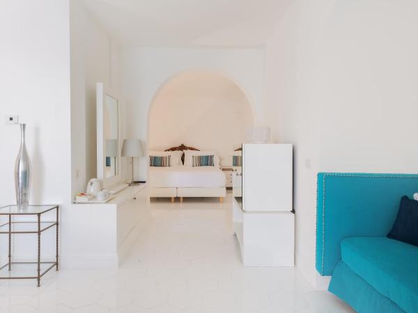 Hotel Belair : photo 4 de la chambre suite lit king-size avec baignoire spa et terrasse - vue sur mer