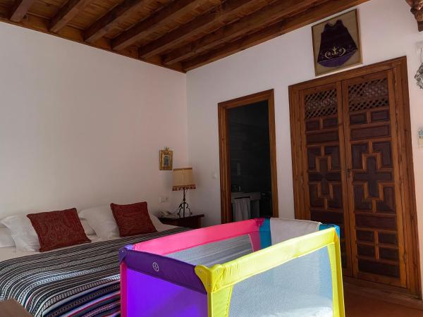 Hotel Santa Isabel La Real : photo 1 de la chambre chambre double ou lits jumeaux classique