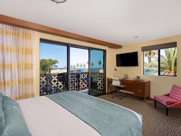 Cormorant Boutique Hotel : photo 1 de la chambre chambre lit king-size - vue sur mer