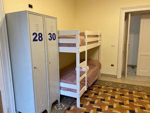 A I R H1o : photo 3 de la chambre lit simple dans dortoir pour femmes