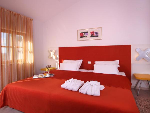 VELANERA Hotel & Restaurant : photo 1 de la chambre chambre double ou lits jumeaux supérieure