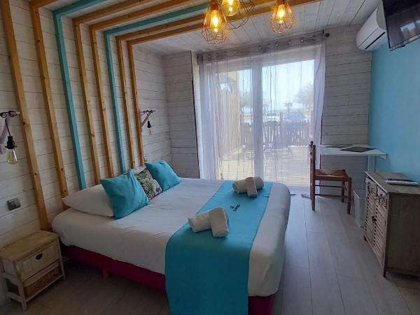 Sunrise Beach Hotel : photo 2 de la chambre chambre lit king-size - accessible aux personnes à mobilité réduite