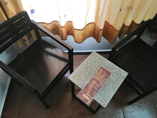 Hotel Aquiles : photo 4 de la chambre chambre lit king-size avec baignoire spa