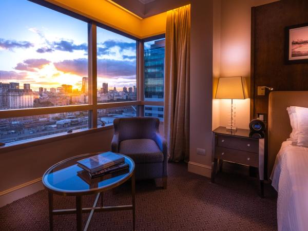 Alvear Icon Hotel : photo 4 de la chambre chambre double ou lits jumeaux deluxe - vue sur ville