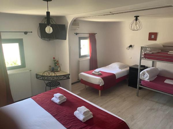 Hostellerie De La Source : photo 1 de la chambre chambre familiale