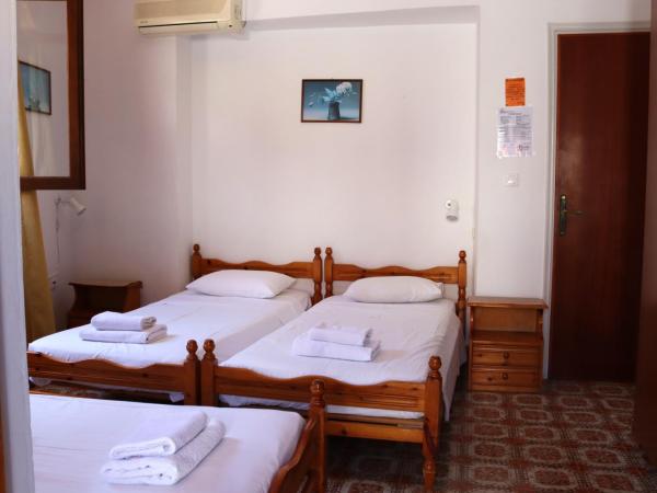 Stavros Pension : photo 9 de la chambre chambre triple