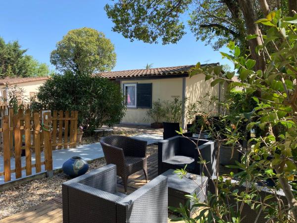 Hostellerie De La Source : photo 3 de la chambre petite chambre double avec vue sur le jardin