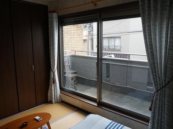 Auberge du Tanuki Noir Maison d'Hôtes : photo 2 de la chambre chambre familiale