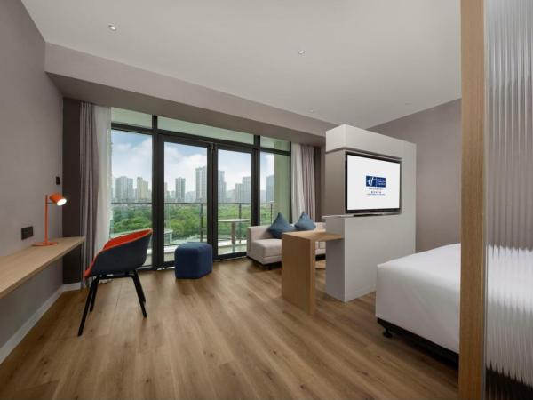 Holiday Inn Express Chongqing Caiyun Lake, an IHG Hotel : photo 4 de la chambre grande chambre triple standard