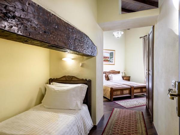 Porto Del Colombo Traditional Boutique Hotel : photo 6 de la chambre chambre double ou lits jumeaux - vue sur ville