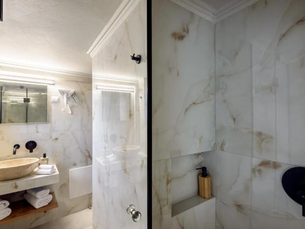 Porto Del Colombo Traditional Boutique Hotel : photo 4 de la chambre maisonnette