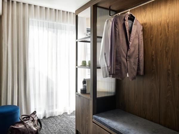 Aiden by Best Western Darling Harbour : photo 6 de la chambre chambre lit king-size supérieur avec balcon - non-fumeurs