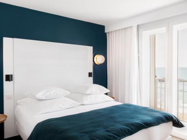 Htel Le Windsor Biarritz : photo 1 de la chambre chambre double - vue sur mer
