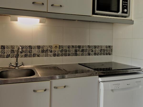 Rivages d'Ulysse Port Camargue : photo 8 de la chambre appartement 1 chambre avec alcôve (4 adultes + 2 enfants)