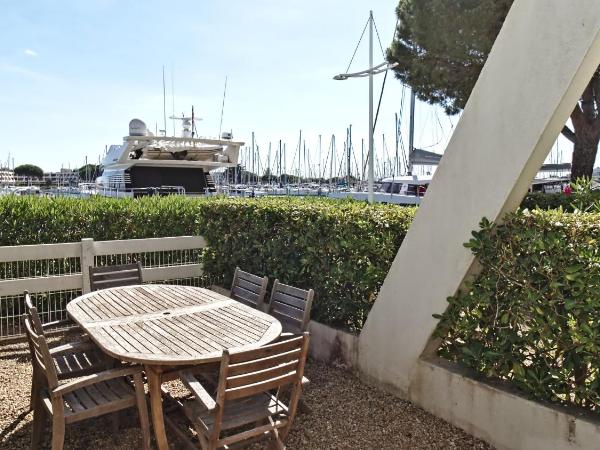 Rivages d'Ulysse Port Camargue : photo 10 de la chambre appartement 1 chambre avec alcôve (4 adultes + 2 enfants)