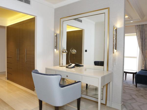 The Tower Plaza Hotel Dubai : photo 6 de la chambre suite présidentielle 2 chambres