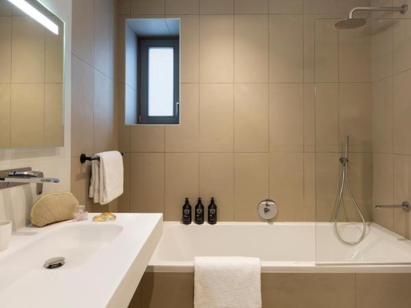 Le Saint Gervais Hotel & Spa Handwritten Collection : photo 8 de la chambre suite avec 1 lit double et 2 lits jumeaux