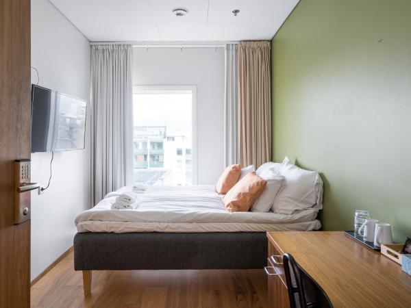 Hiisi Hotel Helsinki Jätkäsaari : photo 7 de la chambre chambre quadruple