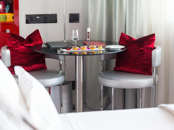 MYRIAD by SANA Hotels : photo 4 de la chambre chambre double premium