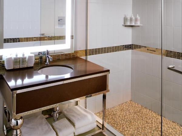 Hotel Ziggy Los Angeles : photo 5 de la chambre hébergement lit king-size - vue sur piscine