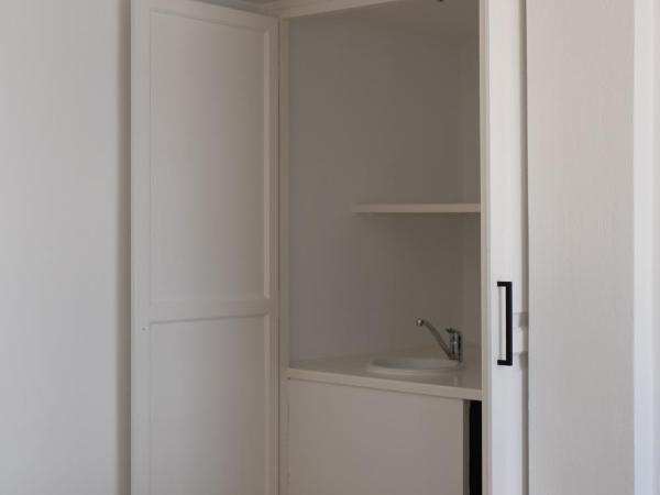 Asha Luxury Suites : photo 9 de la chambre suite matter avec bain à remous extérieur - vue sur caldeira