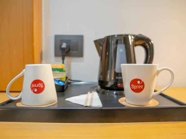 Zip By Spree Hotels Chakan : photo 5 de la chambre chambre deluxe double ou lits jumeaux