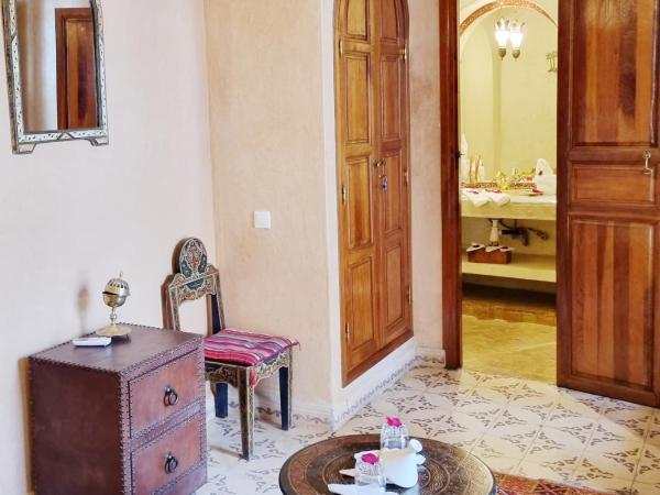 Riad Adriana : photo 3 de la chambre chambre double bleue