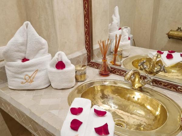 Riad Adriana : photo 4 de la chambre chambre double bleue