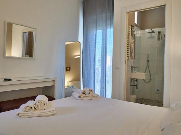 Hotel Spring : photo 2 de la chambre grande chambre double