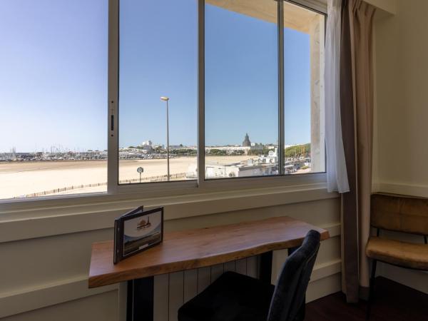 Logis Hôtel Rêve de Sable : photo 2 de la chambre chambre double - vue sur mer