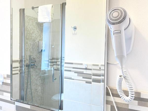 Residenza Borgo Trento SUNDAY : photo 8 de la chambre chambre double avec salle de bains privative extérieure