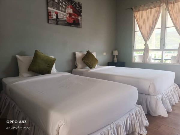 Uphill Cottage : photo 7 de la chambre hébergement supérieur - vue sur mer