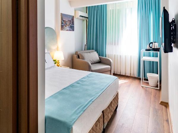 Hotel Vera : photo 6 de la chambre chambre triple Économique