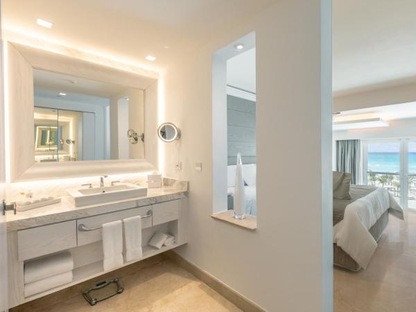 Le Blanc Spa Resort Cancun Adults Only All-Inclusive : photo 5 de la chambre royale honeymoon suite oceanfront - king size bed