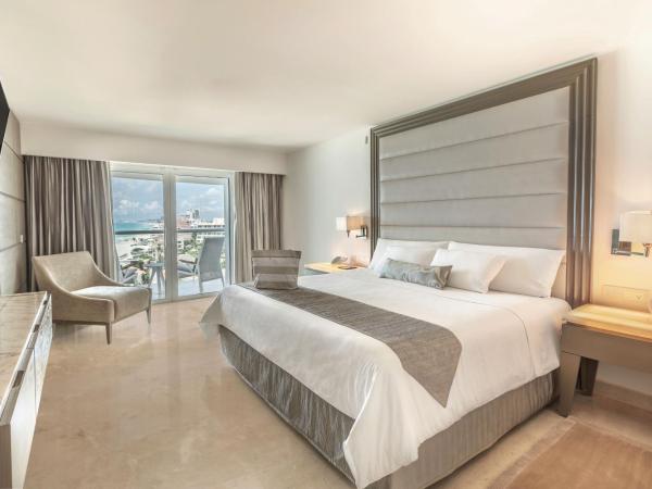 Le Blanc Spa Resort Cancun Adults Only All-Inclusive : photo 1 de la chambre royal presidential suite ocean front