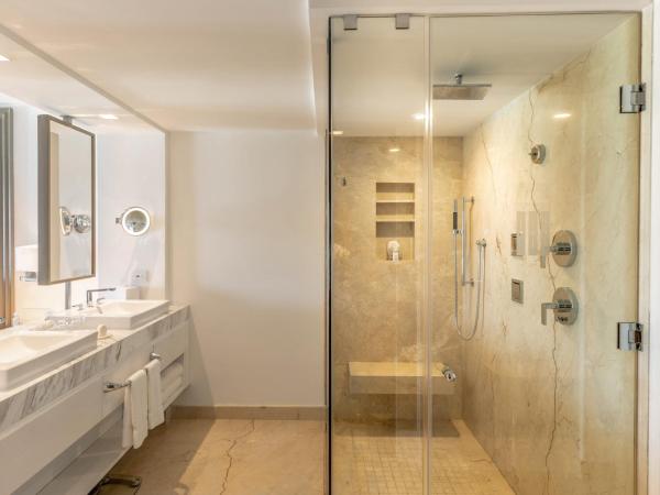 Le Blanc Spa Resort Cancun Adults Only All-Inclusive : photo 4 de la chambre royal presidential suite ocean front