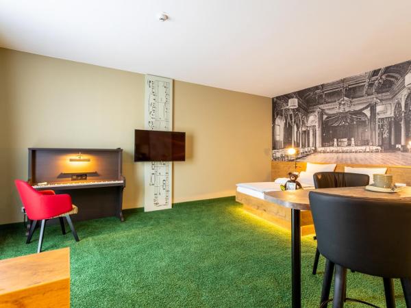 mightyTwice Hotel Dresden : photo 6 de la chambre grand chambre doubles avec kitchenette - roomy